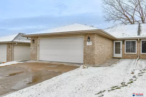 5904 N 21st St, Lincoln, NE 68521