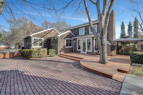 3725 J St, Lincoln, NE 68510