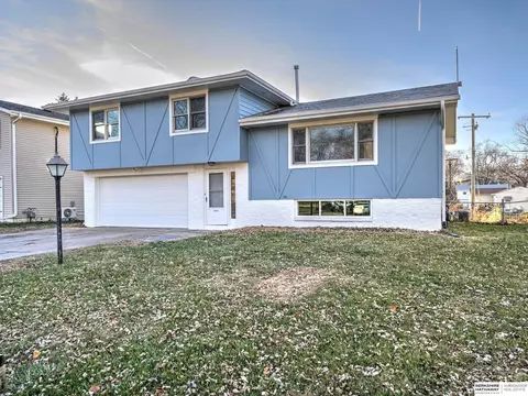 3108 Jackson St, Bellevue, NE 68005