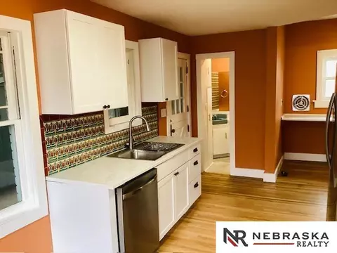 614 N 10th St, Beatrice, NE 68310 photo 3