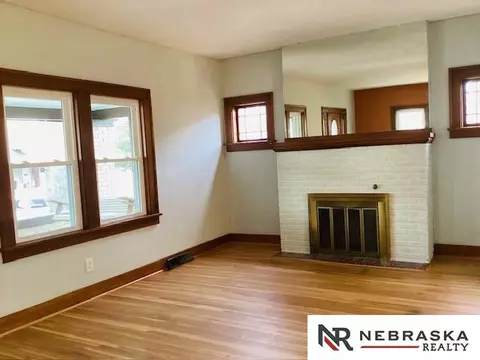 614 N 10th St, Beatrice, NE 68310 photo 4