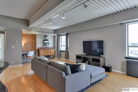 105 N 31 Ave #509, Omaha, NE 68131