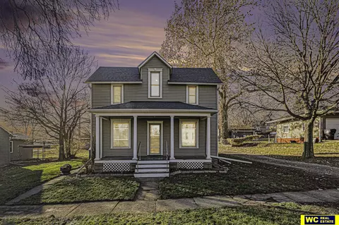 304 Main St, Kennard, NE 68034