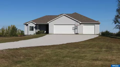25801 Ironhorse Ct, Firth, NE 68358