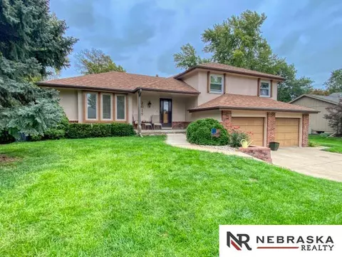 2015 S 138 St, Omaha, NE 68144