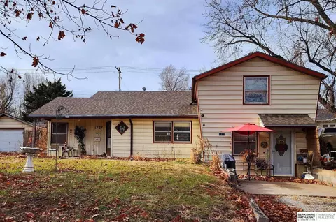 1727 Jefferson Ave, Lincoln, NE 68502