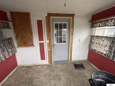 709 Market St, Beatrice, NE 68310 photo 5