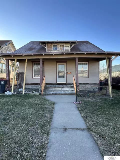 709 Market St, Beatrice, NE 68310 photo 2