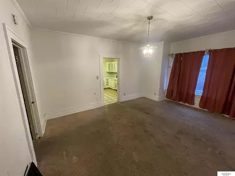 709 Market St, Beatrice, NE 68310 photo 9
