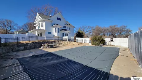 520 Park St, Peru, NE 68421 photo 2