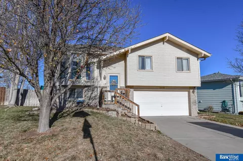 5410 W Goodwin Cir, Lincoln, NE 68524