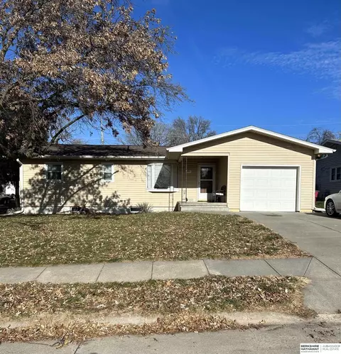 480 Vine St, Louisville, NE 68037