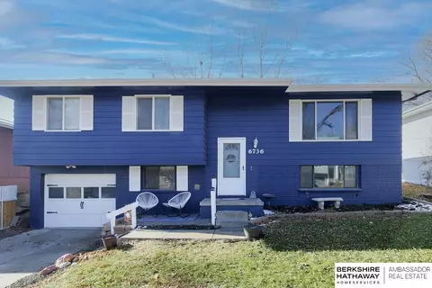 6736 S 142nd St, Omaha, NE 68137
