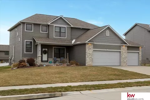11741 S 111 St, Papillion, NE 68046