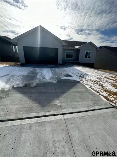 2021 Gindy Cir, Bellevue, NE 68147