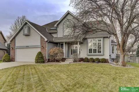 15718 Madison Cir, Omaha, NE 68135