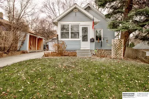 5847 Ruggles St, Omaha, NE 68104