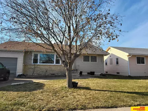 2025 Hancock St, Fremont, NE 68025