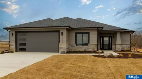 4233 Bluebell Ct, Lincoln, NE 68516