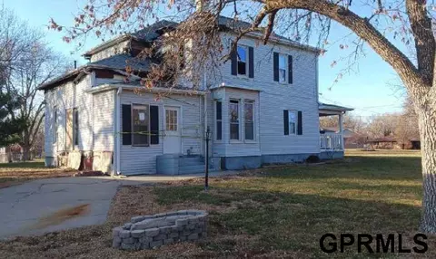 801 E 9th St, Friend, NE 68359