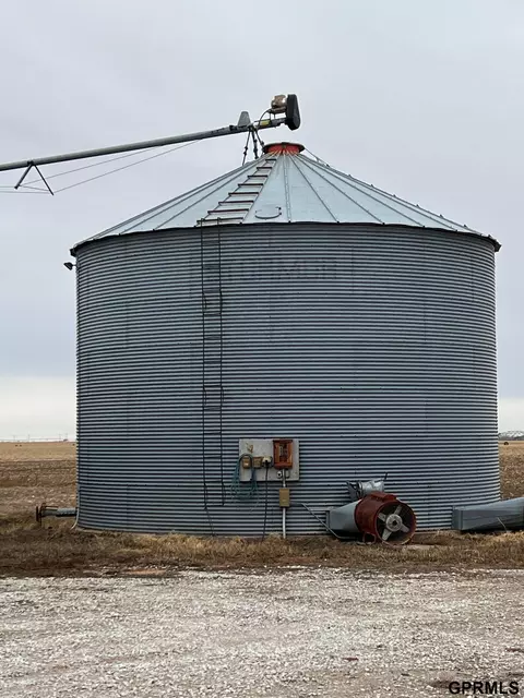 1007 S X Rd, Hampton, NE 68843 photo 9