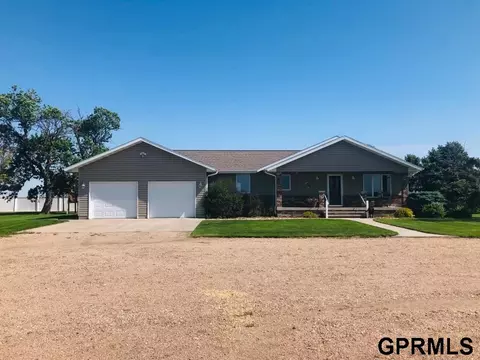 1007 S X Rd, Hampton, NE 68843