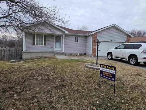 1561 SW 10 St, Lincoln, NE 68522