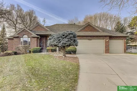 1502 N 129 Avenue Cir, Omaha, NE 68154