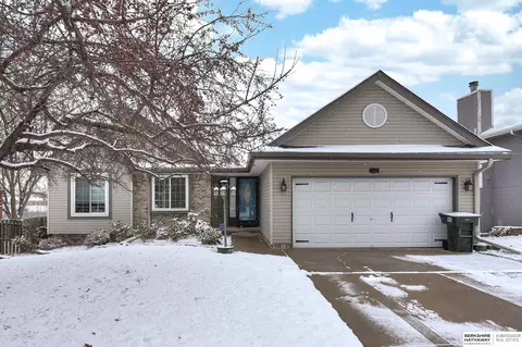 7164 N 85th St, Omaha, NE 68122