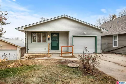 3809 N 53rd St, Omaha, NE 68104