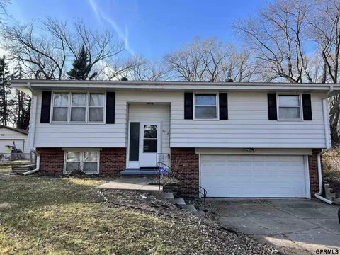 3712 N 101 St, Omaha, NE 68134