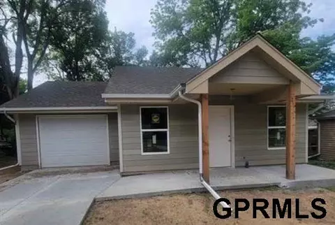1049 Park St, Blair, NE 68008