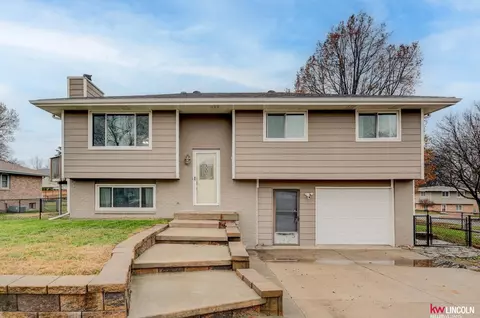 5201 Linden St, Lincoln, NE 68516