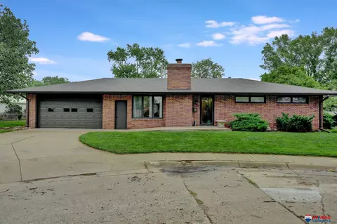 510 N 21st St, Beatrice, NE 68310