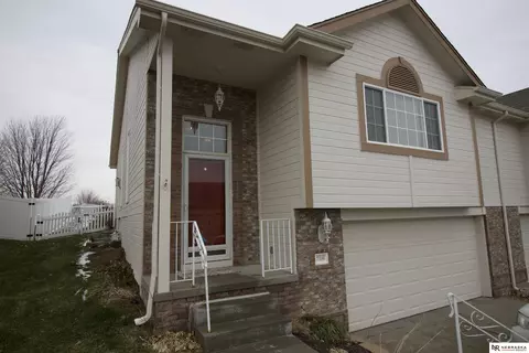 7306 S 174th St, Omaha, NE 68136