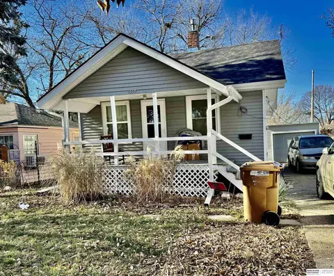 1359 Chautauqua Ave, Lincoln, NE 68510