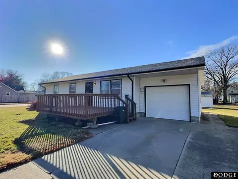 519 S Cedar St, Mead, NE 68041