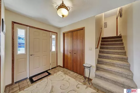 102 Regency Dr, Beatrice, NE 68310 photo 6