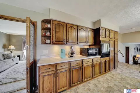 102 Regency Dr, Beatrice, NE 68310 photo 14