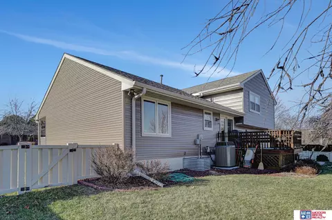 102 Regency Dr, Beatrice, NE 68310 photo 56