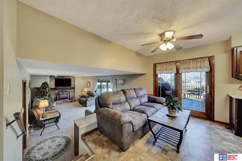 102 Regency Dr, Beatrice, NE 68310 photo 25