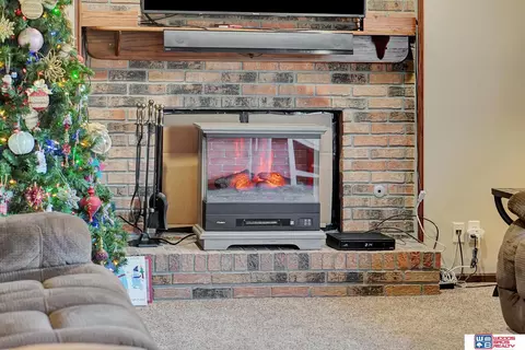 102 Regency Dr, Beatrice, NE 68310 photo 29