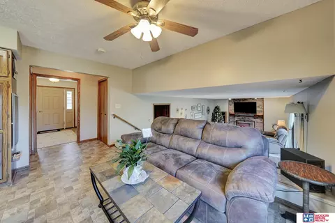 102 Regency Dr, Beatrice, NE 68310 photo 26