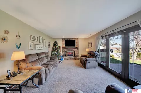 102 Regency Dr, Beatrice, NE 68310 photo 30