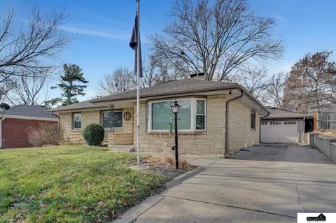 1845 S 51st St, Lincoln, NE 68506