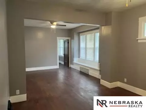 7103 N 24th St, Omaha, NE 68112
