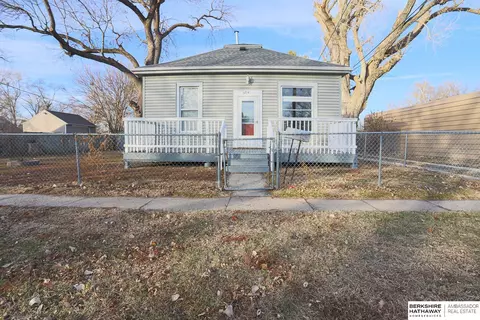 1214 19th Ave, Council Bluffs, IA 51503