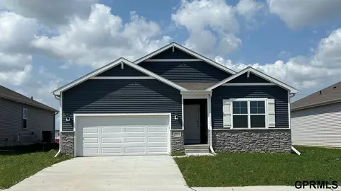 20556 Emiline St, Omaha, NE 68136