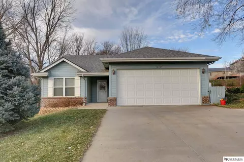12110 N 156th Ave, Bennington, NE 68007