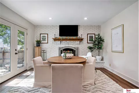 16517 Frederick Cir, Omaha, NE 68130